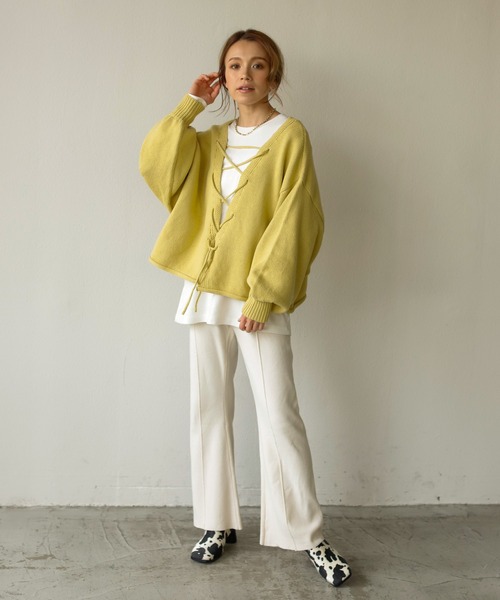 Auntie Rosa Holiday（アンティローザホリデー）の「【ざっくりとした後ろ姿が可愛い】 バックシャンレースアップクロップニット（ニット/セーター・レディース・ホワイト/ブラック/イエロー・FREE）」の18枚目の写真