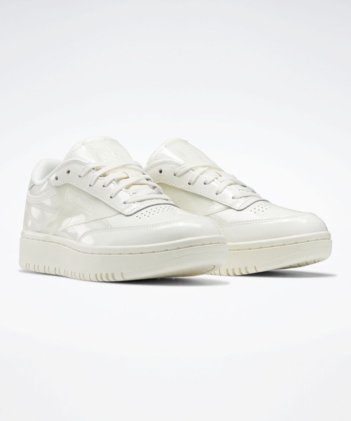 Reebok（リーボック）の「Cardi B コーティド クラブシー ダブル （スニーカー・レディース・ライトグリーン/ピンク/ブラック×ブラック/ホワイト×ホワイト・24.5cm/25.5cm/23.0cm/26.0cm/24.0cm/22.5cm/23.5cm/25.0cm）」の2枚目の写真