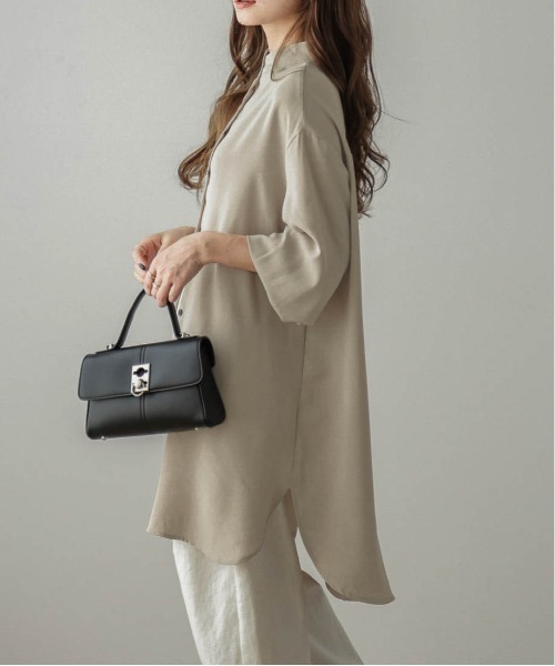 SUGAR BISKET（シュガービスケット）の「ラウンドヘムスタンドカラーブラウス（シャツ/ブラウス・レディース・ホワイト/ブラウン/ブラック/ミント/ベージュ/イエロー/グリーン系その他/グレイッシュベージュ/グレー・フリー）」の7枚目の写真