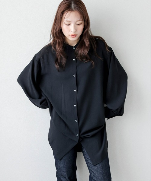 SUGAR BISKET（シュガービスケット）の「ラウンドヘムスタンドカラーブラウス（シャツ/ブラウス・レディース・ホワイト/ブラウン/ブラック/ミント/ベージュ/イエロー/グリーン系その他/グレイッシュベージュ/グレー・フリー）」の3枚目の写真