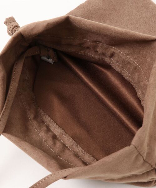 JUNRED（ジュンレッド）の「スウェード巾着（トートバッグ・メンズ・ベージュ/グレー・FREE）」の6枚目の写真