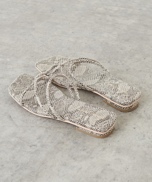 natural couture（ナチュラルクチュール）の「NEW細ヒモヌーディ―サンダル（サンダル・レディース・ゴールド/パイソン・SMALL/MEDIUM/LARGE）」の15枚目の写真