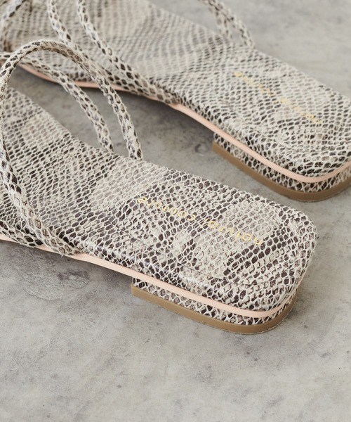 natural couture（ナチュラルクチュール）の「NEW細ヒモヌーディ―サンダル（サンダル・レディース・ゴールド/パイソン・SMALL/MEDIUM/LARGE）」の17枚目の写真