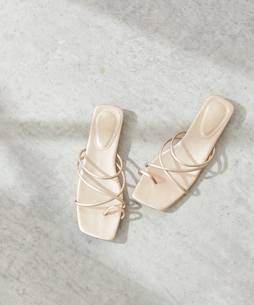 natural couture（ナチュラルクチュール）の「NEW細ヒモヌーディ―サンダル（サンダル・レディース・ゴールド/パイソン・SMALL/MEDIUM/LARGE）」の6枚目の写真