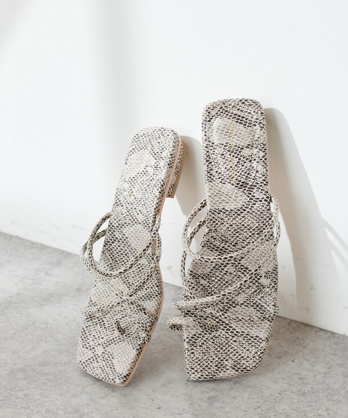 natural couture（ナチュラルクチュール）の「NEW細ヒモヌーディ―サンダル（サンダル・レディース・ゴールド/パイソン・SMALL/MEDIUM/LARGE）」の11枚目の写真
