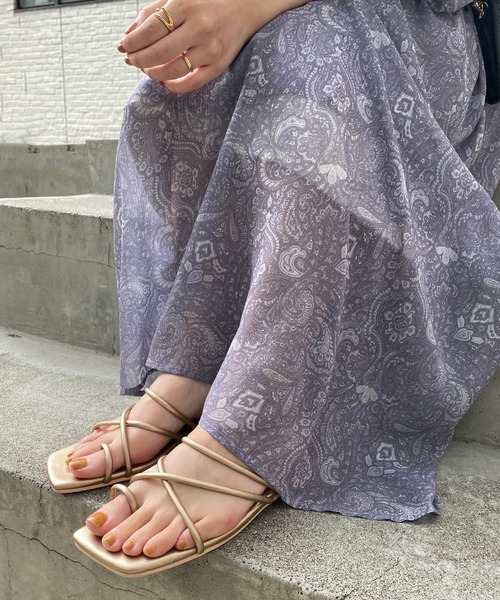 natural couture（ナチュラルクチュール）の「NEW細ヒモヌーディ―サンダル（サンダル・レディース・ゴールド/パイソン・SMALL/MEDIUM/LARGE）」の3枚目の写真