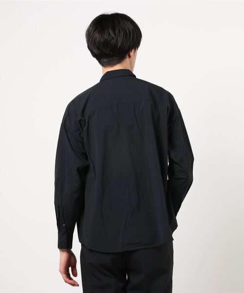 Enharmonic TAVERN（エンハーモニックタヴァーン）の「Enharmonic TAVERN(エンハーモニックタヴァーン)/Pockettable Nylon Shirt（シャツ/ブラウス・メンズ・ブラック/ホワイト・44/46）」の4枚目の写真