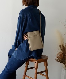 編み込みスマホポシェットショルダーバッグ