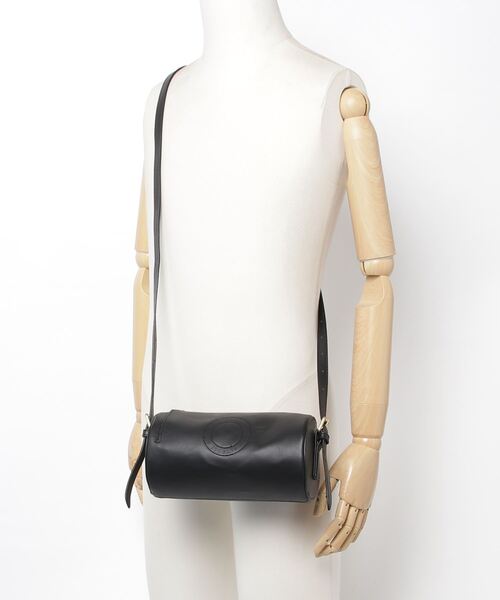 SFW（エスエフダブリュー）の「パンチングロゴ 筒形 ショルダーバッグ [コルク]（ショルダーバッグ・レディース・ブラウン/ベージュ/アイボリー/ブラック・FREE）」の11枚目の写真