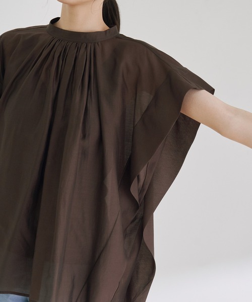 ROPE'（ロペ）の「【新色追加】前後2WAY ボリュームフレンチスリーブブラウス（シャツ/ブラウス・レディース・ベージュ/ブルー系その他4/ダークブラウン/ブラック/パープル/グリーン・38）」の8枚目の写真