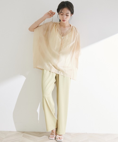 ROPE'（ロペ）の「【新色追加】前後2WAY ボリュームフレンチスリーブブラウス（シャツ/ブラウス・レディース・ベージュ/ブルー系その他4/ダークブラウン/ブラック/パープル/グリーン・38）」の9枚目の写真