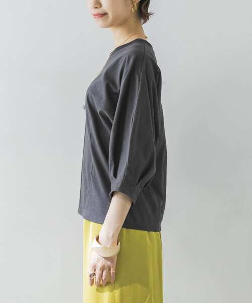 URBAN RESEARCH（アーバンリサーチ）の「袖ボリュームカットソー（Tシャツ/カットソー・レディース・チャコールグレー/オフホワイト/イエロー・FREE）」の18枚目の写真