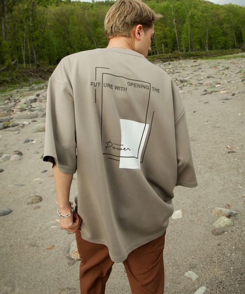 Pledge（プレッジ）の「【Pledge】【特別別注】 プリントシルケットポンチビッグTシャツ（Tシャツ/カットソー・メンズ・ホワイト/ブラック/ブルー/グレイッシュベージュ/ホワイト系/ホワイト系1/ブラック系/ブラック系1/ベージュ系/ベージュ系1/ブルー系/ブルー系1・MEDIUM/LARGE）」の8枚目の写真