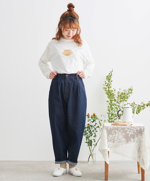 chambre de charme（シャンブルドゥシャーム）の「△cdc デニムタック テーパードパンツ（デニムパンツ・レディース・オフホワイト/サックスブルー/インディゴブルー/ブルー・FREE）」の5枚目の写真