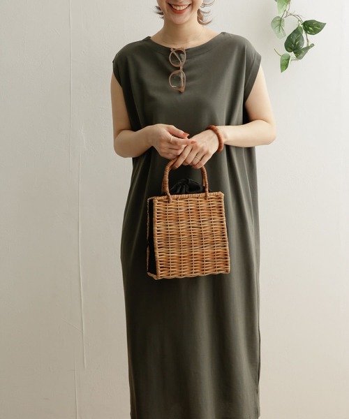 URBAN RESEARCH DOORS（アーバンリサーチドアーズ）の「ノースリーブカットソーワンピース（ワンピース・レディース・チャコールグレー/ネイビー/カーキ・ONE）」の3枚目の写真