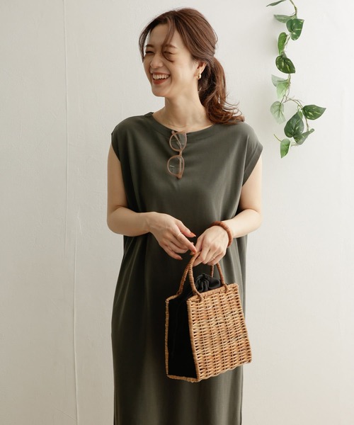 URBAN RESEARCH DOORS（アーバンリサーチドアーズ）の「ノースリーブカットソーワンピース（ワンピース・レディース・チャコールグレー/ネイビー/カーキ・ONE）」の18枚目の写真