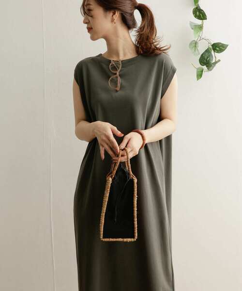 URBAN RESEARCH DOORS（アーバンリサーチドアーズ）の「ノースリーブカットソーワンピース（ワンピース・レディース・チャコールグレー/ネイビー/カーキ・ONE）」の4枚目の写真