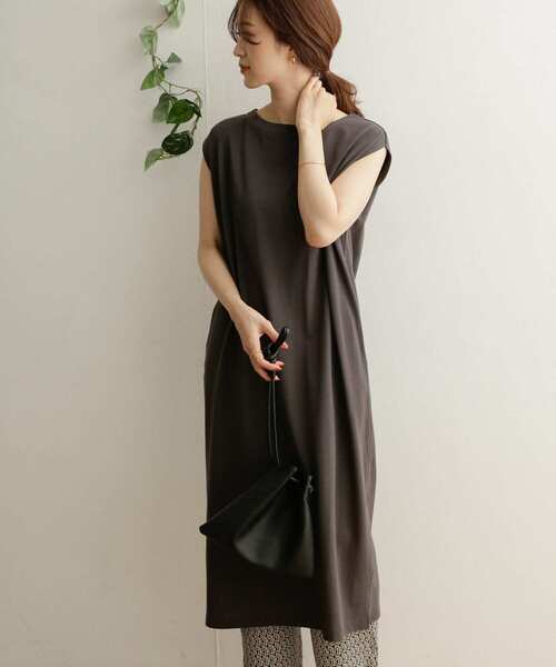 URBAN RESEARCH DOORS（アーバンリサーチドアーズ）の「ノースリーブカットソーワンピース（ワンピース・レディース・チャコールグレー/ネイビー/カーキ・ONE）」の9枚目の写真