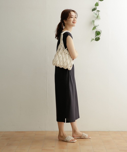 URBAN RESEARCH DOORS（アーバンリサーチドアーズ）の「ノースリーブカットソーワンピース（ワンピース・レディース・チャコールグレー/ネイビー/カーキ・ONE）」の11枚目の写真