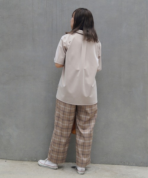 179/WG(イチナナキュウダブルジー)の「配色ステッチ半袖CPOシャツ(シャツ/ブラウス・レディース・ブラック/ベージュ/グレー・MEDIUM)」の10枚目の写真