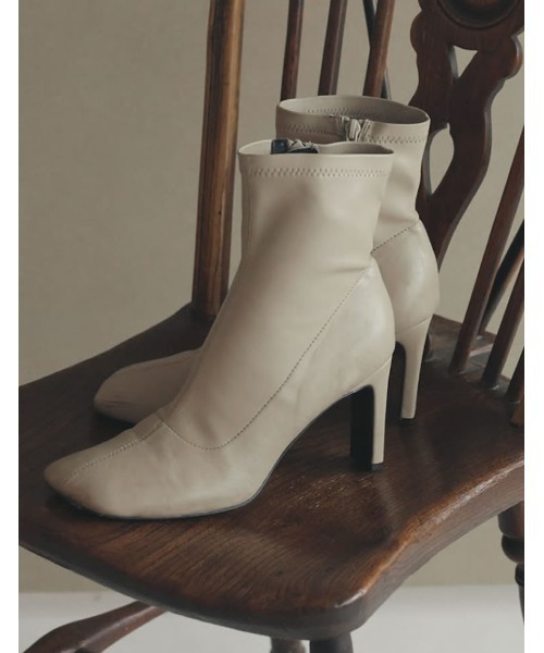 Re:EDIT（リエディ）の「[累計販売数3,000足突破！][大きいサイズ有]フェイクレザースクエアトゥミドルブーツ（ブーツ・レディース・ブラック/ブラウン/カーキ/アイボリー/キャメル・X-LARGE/MEDIUM/LARGE/XX-LARGE/SMALL）」の17枚目の写真