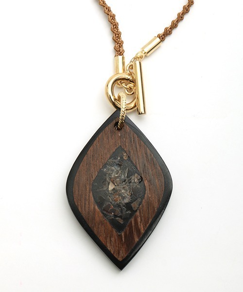 チチカカ（チチカカ）の「クラッシュストーンマンテルネックレス（ネックレス・レディース・ネイビー/オレンジ・FREE）」の9枚目の写真