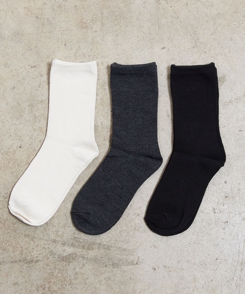 SHIZUTA（シズタ）の「SZT: カラー無地ソックス 　クルーソックス　ラッピングバッグ入り　誕生日祝い　長寿祝い　靴下　お返し　ちょっとしたプレゼント　3Pセット（ソックス/靴下・レディース・A/B/C/D/E/レッド系/グリーン系/ベージュ系/ピンク系/イエロー系その他/ホワイト系/イエロー系/ブルー系/ブラック系/パープル系/グレー系・S/M/L）」の3枚目の写真