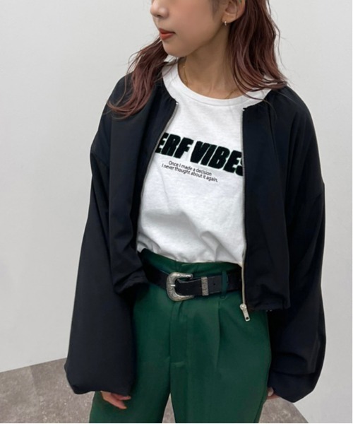 apres jour mignon(アプレジュールミニョン)の「袖ボリュームZIPシャツブルゾン【ZOZOTOWN限定アイテム】(ブルゾン・レディース・グリーン/ブラック・X-LARGE/フリー)」の4枚目の写真