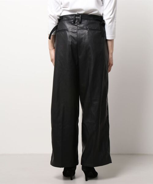 DANKE SCHON（ダンケシェーン）の「DankeSchon/ダンケシェーン/ECOLETHER SLACKS/エコレザースラックス（スラックス・レディース・ブラック・SMALL/MEDIUM）」の2枚目の写真