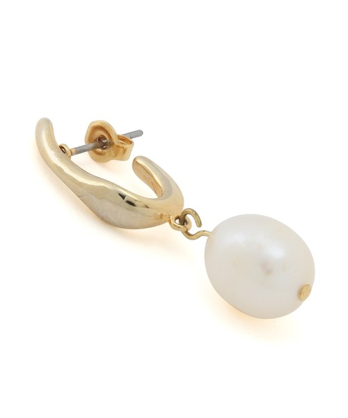 MADEMOISELLE ROPE'（マドモアゼル ロペ）の「淡水パールピアス（ピアス（両耳用）・レディース・ゴールド・FREE）」の4枚目の写真