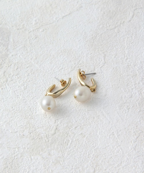 MADEMOISELLE ROPE'（マドモアゼル ロペ）の「淡水パールピアス（ピアス（両耳用）・レディース・ゴールド・FREE）」の5枚目の写真