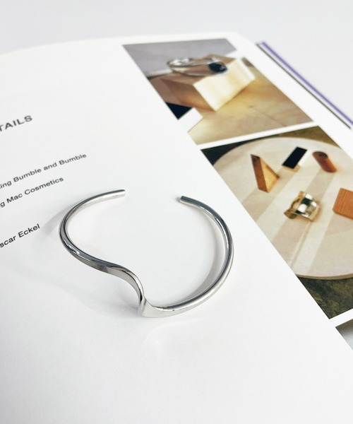 kutir(クティール)の「ツイストバングル(バングル/リストバンド・レディース・シルバー/ゴールド・FREE)」の5枚目の写真