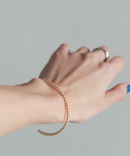 rapiecage（ラピエサージュ）の「スリムドットCバングル（バングル/リストバンド・レディース・シルバー/ゴールド・FREE）」の2枚目の写真