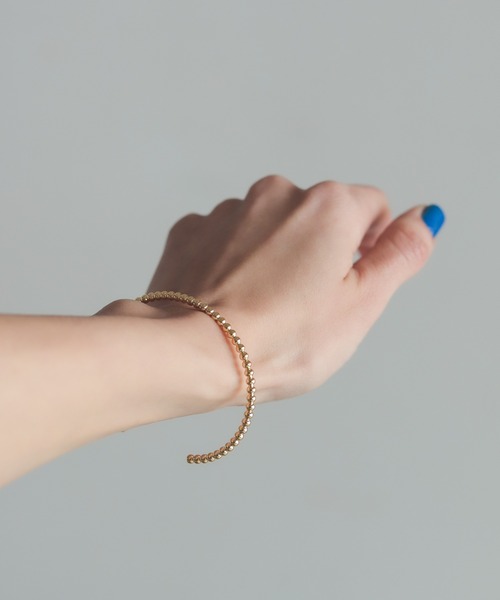 rapiecage（ラピエサージュ）の「スリムドットCバングル（バングル/リストバンド・レディース・シルバー/ゴールド・FREE）」の11枚目の写真