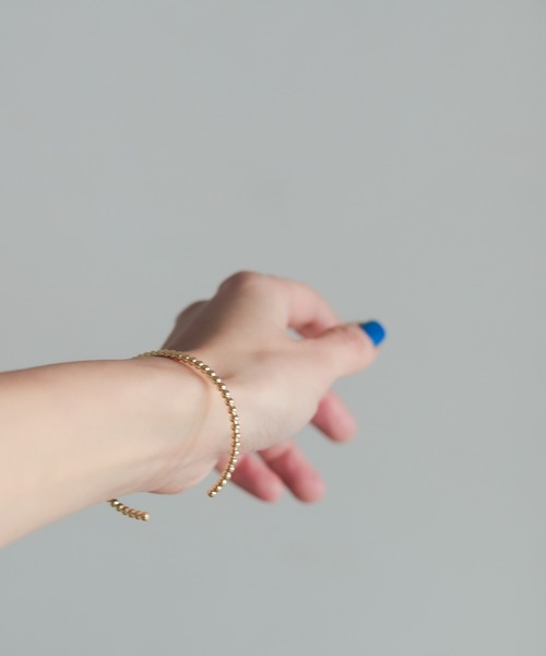 rapiecage（ラピエサージュ）の「スリムドットCバングル（バングル/リストバンド・レディース・シルバー/ゴールド・FREE）」の8枚目の写真