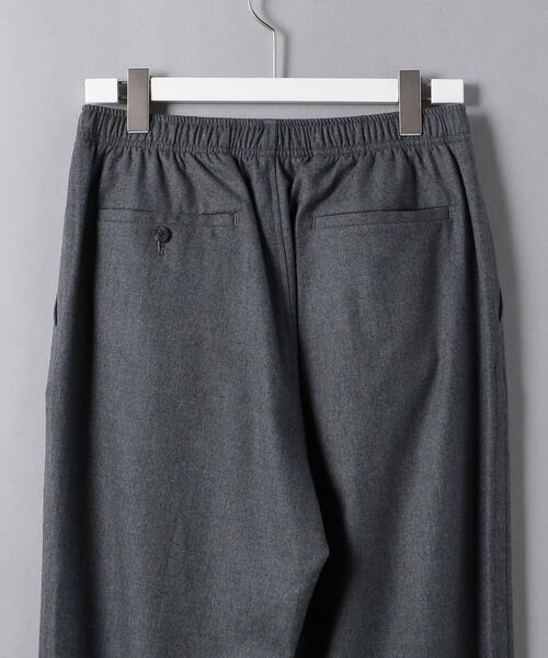 UNITED ARROWS（ユナイテッドアローズ）の「＜UNITED ARROWS＞ サキソニー オールギャザー 1プリーツ イージーパンツ（その他パンツ・メンズ・ベージュ/ネイビー/グレー・S/M/XL/L）」の17枚目の写真