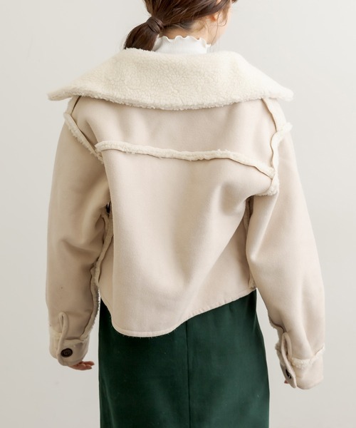 OLIVE des OLIVE(オリーブデオリーブ)の「クロップド丈リバーシブルムートンコート(トレンチコート・レディース・オフホワイト/ライトブラウン・FREE)」の3枚目の写真