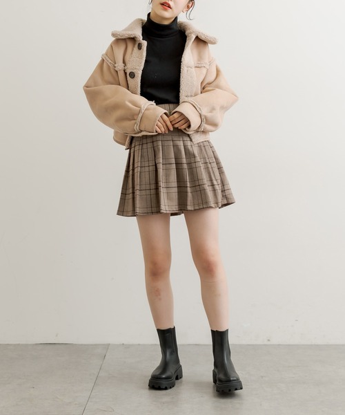 OLIVE des OLIVE(オリーブデオリーブ)の「クロップド丈リバーシブルムートンコート(トレンチコート・レディース・オフホワイト/ライトブラウン・FREE)」の19枚目の写真