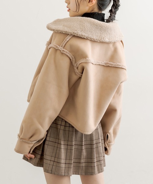 OLIVE des OLIVE(オリーブデオリーブ)の「クロップド丈リバーシブルムートンコート(トレンチコート・レディース・オフホワイト/ライトブラウン・FREE)」の15枚目の写真