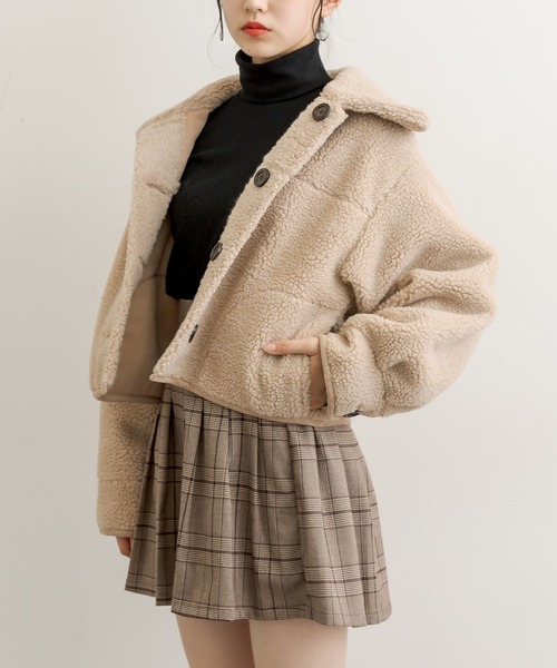 OLIVE des OLIVE(オリーブデオリーブ)の「クロップド丈リバーシブルムートンコート(トレンチコート・レディース・オフホワイト/ライトブラウン・FREE)」の20枚目の写真