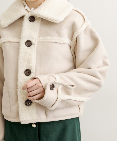 OLIVE des OLIVE(オリーブデオリーブ)の「クロップド丈リバーシブルムートンコート(トレンチコート・レディース・オフホワイト/ライトブラウン・FREE)」の21枚目の写真