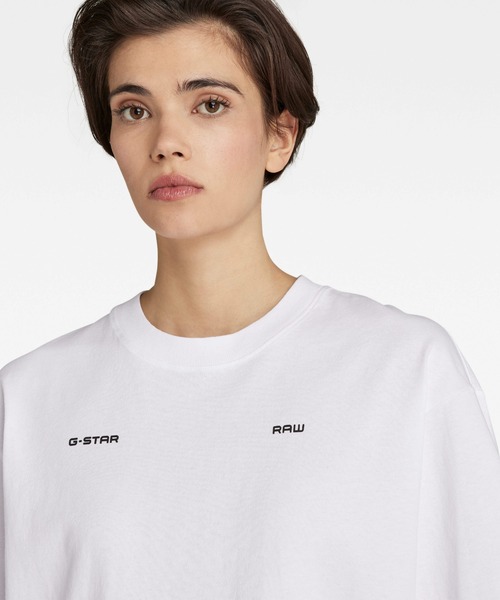 G-STAR(ジースター)の「UNISEX BOXY BASE T-SHIRT/ワンポイント/ロゴ/ユニセックス/オーバーサイズ(Tシャツ/カットソー・メンズ・ホワイト/ダークブラック・SMALL/MEDIUM/LARGE/X-LARGE/X-SMALL/XX-SMALL)」の6枚目の写真