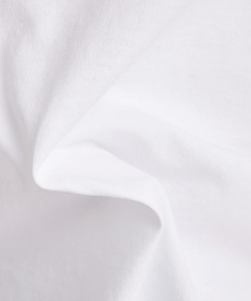 G-STAR(ジースター)の「UNISEX BOXY BASE T-SHIRT/ワンポイント/ロゴ/ユニセックス/オーバーサイズ(Tシャツ/カットソー・メンズ・ホワイト/ダークブラック・SMALL/MEDIUM/LARGE/X-LARGE/X-SMALL/XX-SMALL)」の9枚目の写真