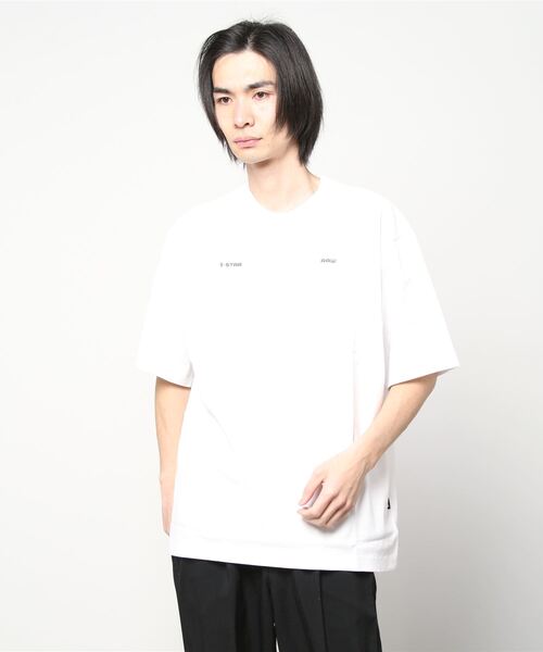 G-STAR(ジースター)の「UNISEX BOXY BASE T-SHIRT/ワンポイント/ロゴ/ユニセックス/オーバーサイズ(Tシャツ/カットソー・メンズ・ホワイト/ダークブラック・SMALL/MEDIUM/LARGE/X-LARGE/X-SMALL/XX-SMALL)」の19枚目の写真