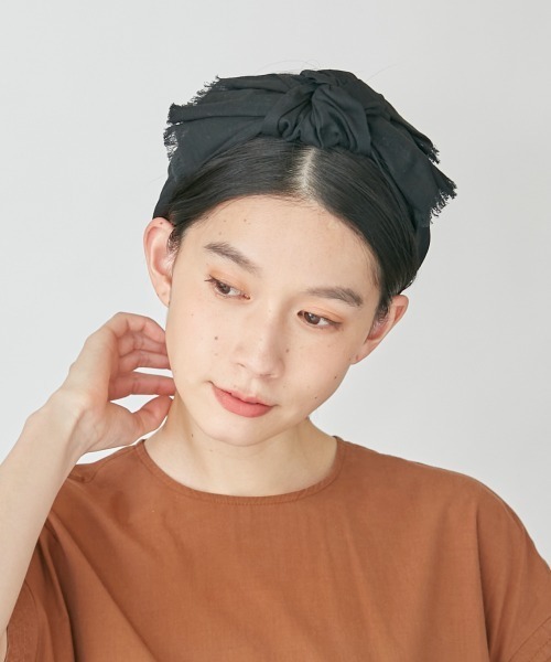 OVERRIDE（オーバーライド）の「OVERRIDE PLAIN RELAX HAIRBAND（ヘアバンド・レディース・ブラック/ブルーグレー/グリーン/ライトベージュ・FREE）」の2枚目の写真