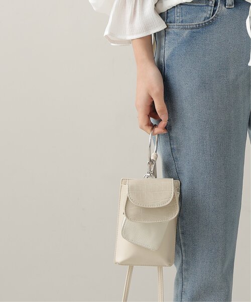 frames RAY CASSIN（フレームスレイカズン）の「リングハンドルマルチショルダー（ショルダーバッグ・レディース・ブラック/ブラウン/グリーン/キナリ・FREE）」の2枚目の写真