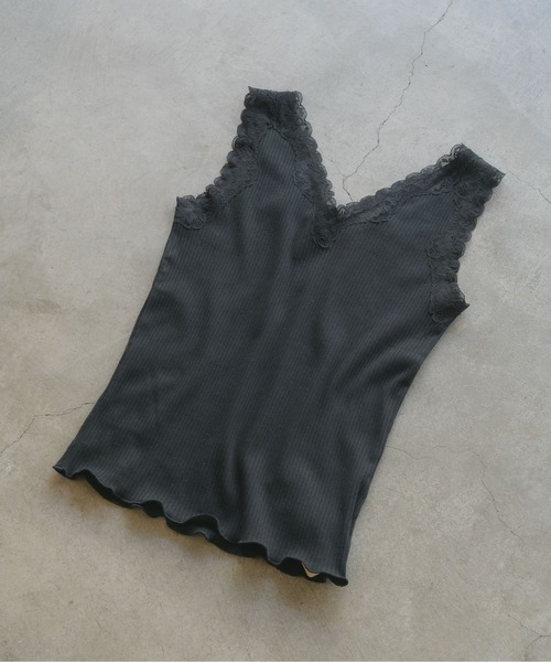 RETRO GIRL（レトロガール）の「2WAYレースタンクトップ（タンクトップ・レディース・ブラック/オフホワイト/ブルー/ライトベージュ・FREE）」の3枚目の写真