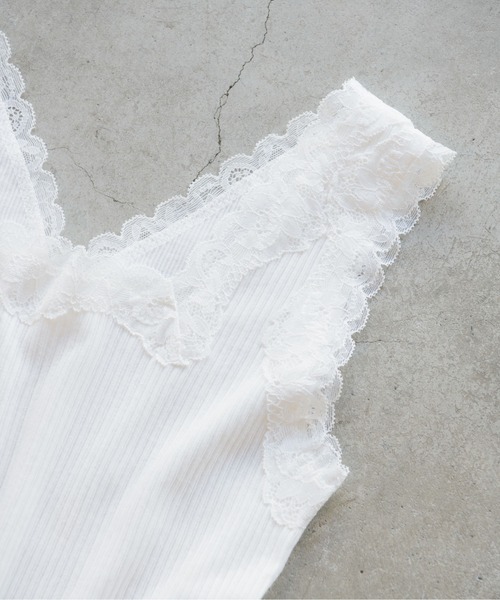 RETRO GIRL（レトロガール）の「2WAYレースタンクトップ（タンクトップ・レディース・ブラック/オフホワイト/ブルー/ライトベージュ・FREE）」の9枚目の写真