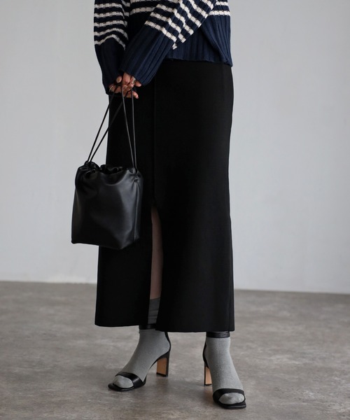 Bonjour Sagan（ボンジュールサガン）の「カラーニットIラインスカート（スカート・レディース・ブラック/レッド/グリーン・FREE）」の16枚目の写真