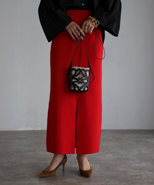 Bonjour Sagan（ボンジュールサガン）の「カラーニットIラインスカート（スカート・レディース・ブラック/レッド/グリーン・FREE）」の17枚目の写真